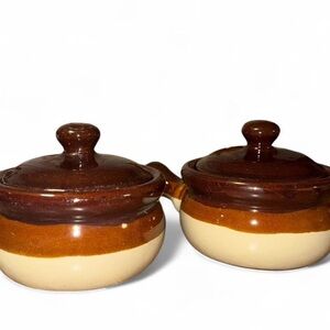 2 Vintage French Onion Soup Bowls with Lids & Handles (Stoneware)